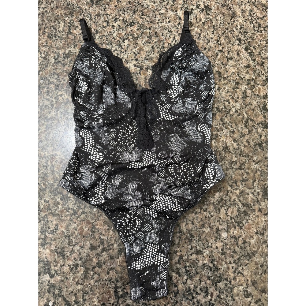 Fredericks of Hollywood Black White Lace Print Bodysuit Lingerie Medium 6247